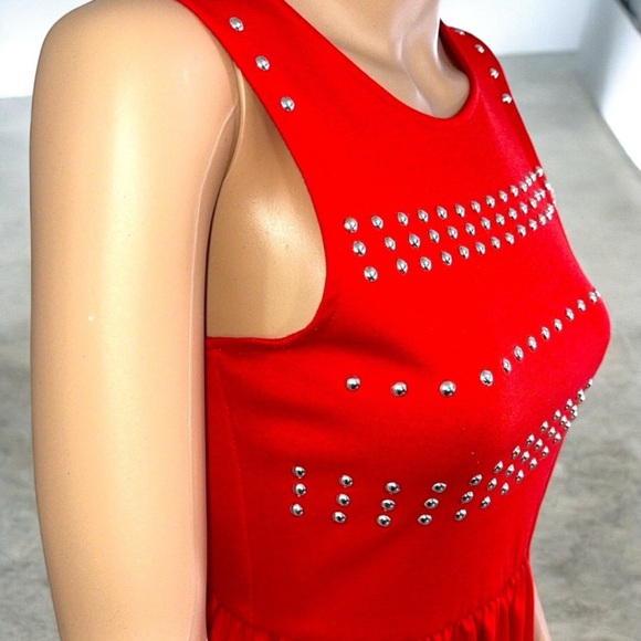 Studded Bodice Sleeveless Red Dress - Picture 5 of 15